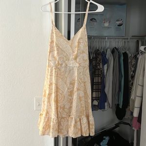 Yellow/tan print dress with tie